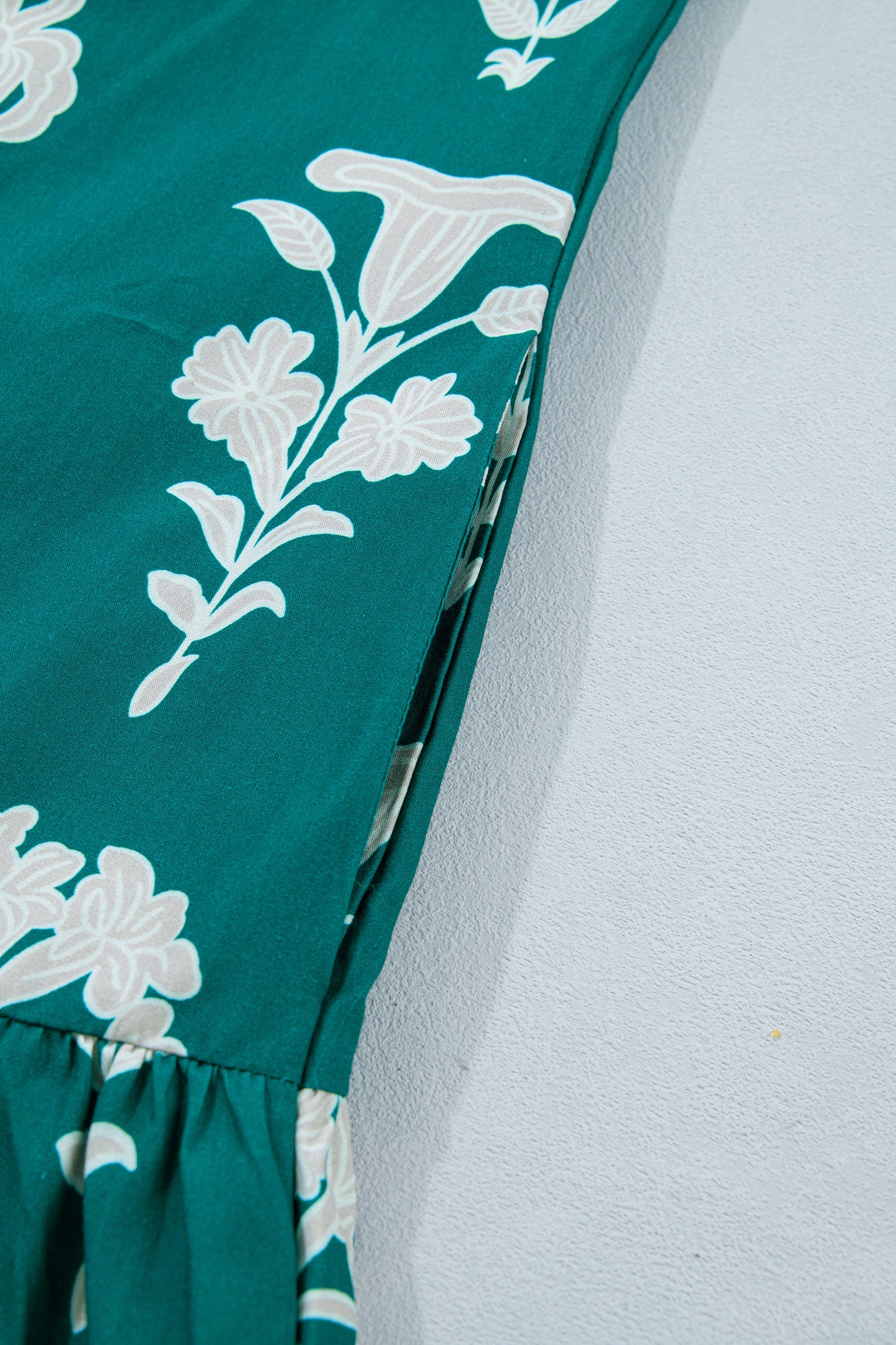 Green Frilled V Neck Puff Short Sleeve Floral Mini Dress